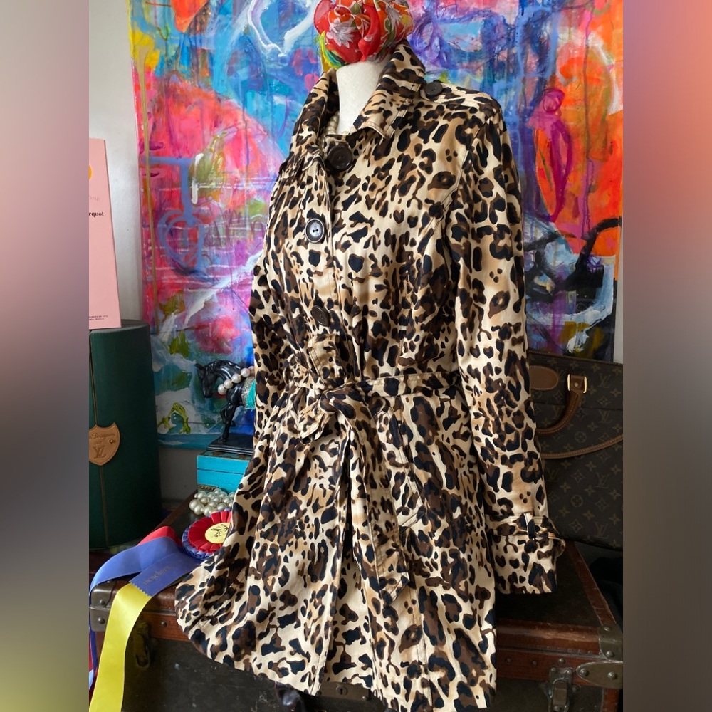 Beautiful Classic LEOPARD Short Trench Coat Jacket Closet Must M Appraisal  💖